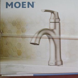 MOEN Bath room Faucet.